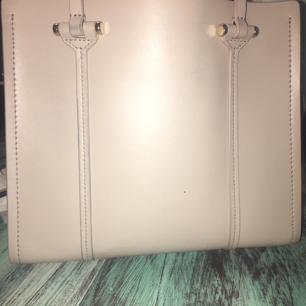 Kate Spade ♠️ - Picture 4 of 6